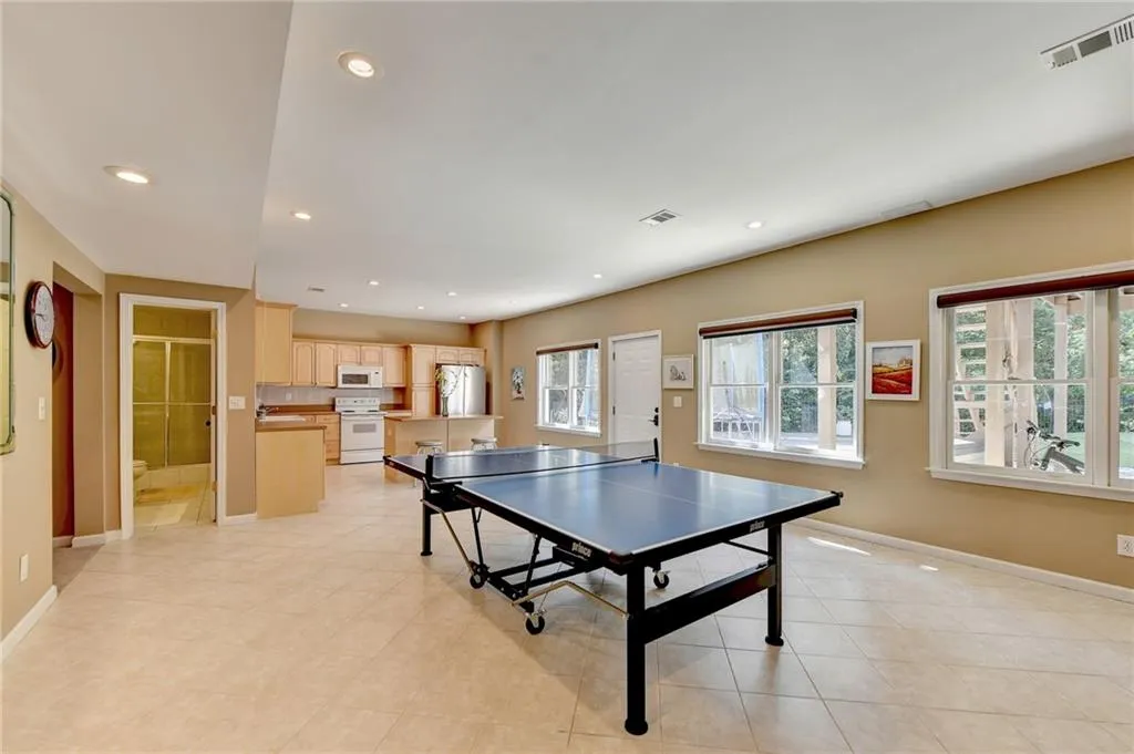 190 Trowbridge Road, Sandy Springs, Georgia 30350, 7 Bedrooms Bedrooms, ,5 BathroomsBathrooms,Residential,Sold,190 Trowbridge Road,7273941