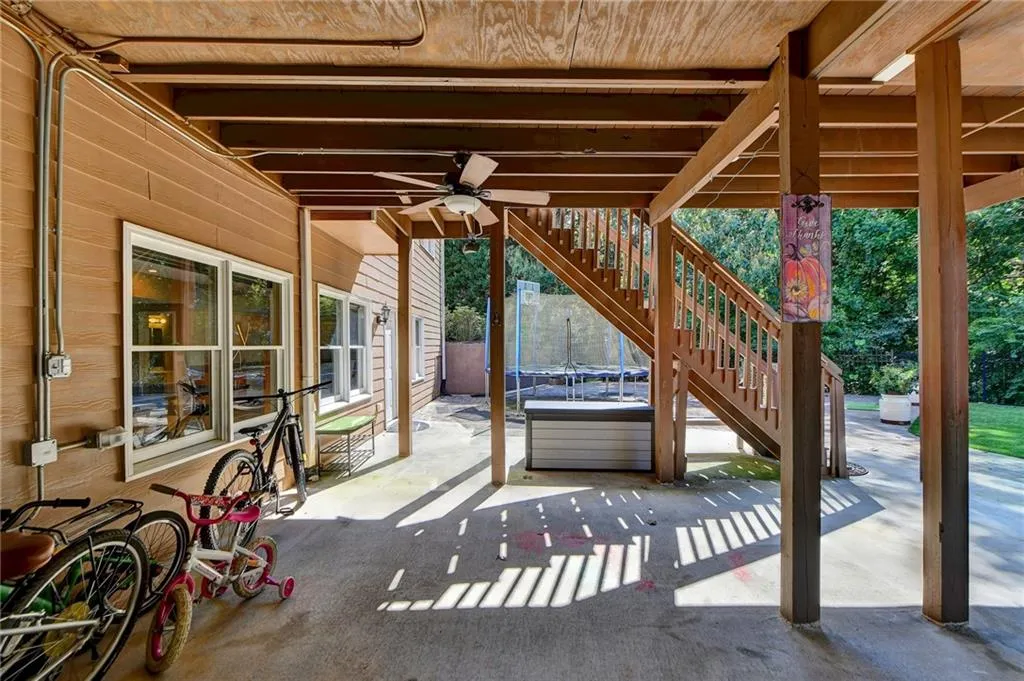 190 Trowbridge Road, Sandy Springs, Georgia 30350, 7 Bedrooms Bedrooms, ,5 BathroomsBathrooms,Residential,Sold,190 Trowbridge Road,7273941