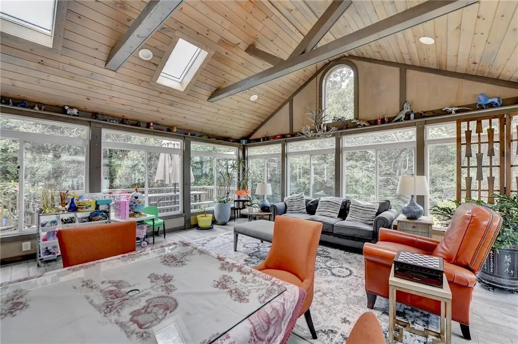 190 Trowbridge Road, Sandy Springs, Georgia 30350, 7 Bedrooms Bedrooms, ,5 BathroomsBathrooms,Residential,Sold,190 Trowbridge Road,7273941