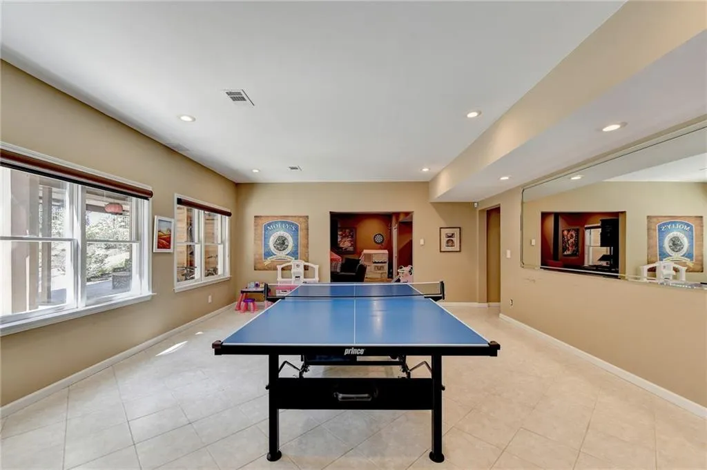 190 Trowbridge Road, Sandy Springs, Georgia 30350, 7 Bedrooms Bedrooms, ,5 BathroomsBathrooms,Residential,Sold,190 Trowbridge Road,7273941