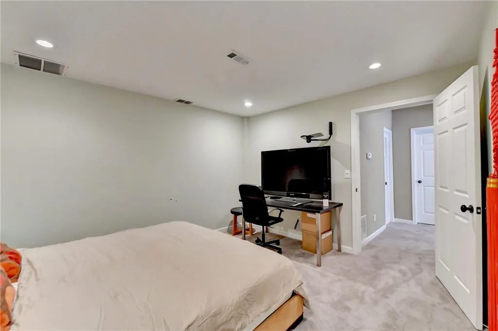 190 Trowbridge Road, Sandy Springs, Georgia 30350, 7 Bedrooms Bedrooms, ,5 BathroomsBathrooms,Residential,Sold,190 Trowbridge Road,7273941