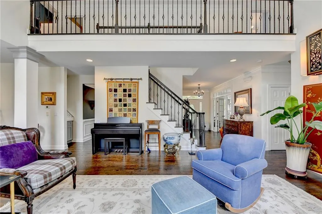 190 Trowbridge Road, Sandy Springs, Georgia 30350, 7 Bedrooms Bedrooms, ,5 BathroomsBathrooms,Residential,Sold,190 Trowbridge Road,7273941