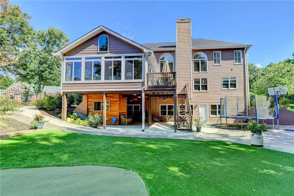 190 Trowbridge Road, Sandy Springs, Georgia 30350, 7 Bedrooms Bedrooms, ,5 BathroomsBathrooms,Residential,Sold,190 Trowbridge Road,7273941