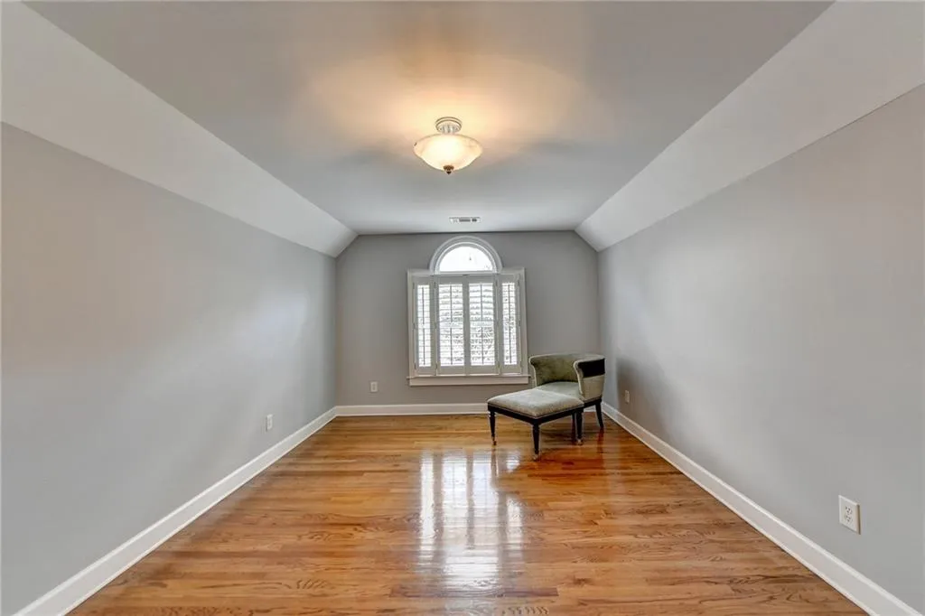 190 Trowbridge Road, Sandy Springs, Georgia 30350, 7 Bedrooms Bedrooms, ,5 BathroomsBathrooms,Residential,Sold,190 Trowbridge Road,7273941