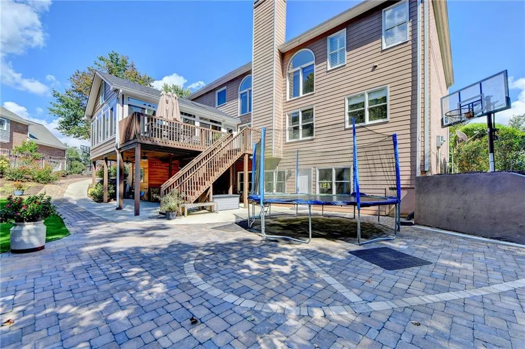 190 Trowbridge Road, Sandy Springs, Georgia 30350, 7 Bedrooms Bedrooms, ,5 BathroomsBathrooms,Residential,Sold,190 Trowbridge Road,7273941