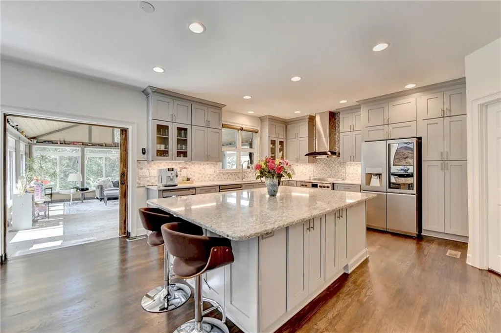 190 Trowbridge Road, Sandy Springs, Georgia 30350, 7 Bedrooms Bedrooms, ,5 BathroomsBathrooms,Residential,Sold,190 Trowbridge Road,7273941