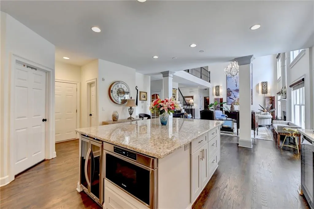 190 Trowbridge Road, Sandy Springs, Georgia 30350, 7 Bedrooms Bedrooms, ,5 BathroomsBathrooms,Residential,Sold,190 Trowbridge Road,7273941