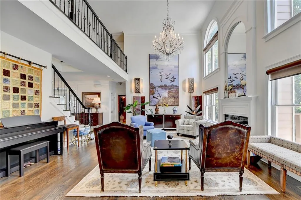 190 Trowbridge Road, Sandy Springs, Georgia 30350, 7 Bedrooms Bedrooms, ,5 BathroomsBathrooms,Residential,Sold,190 Trowbridge Road,7273941