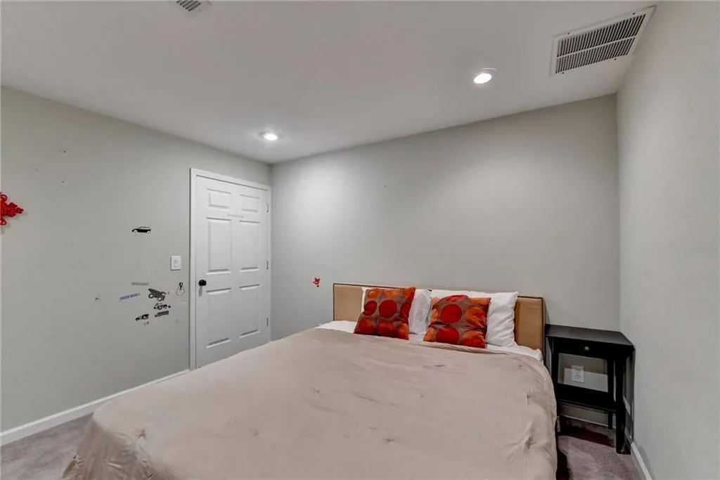 190 Trowbridge Road, Sandy Springs, Georgia 30350, 7 Bedrooms Bedrooms, ,5 BathroomsBathrooms,Residential,Sold,190 Trowbridge Road,7273941