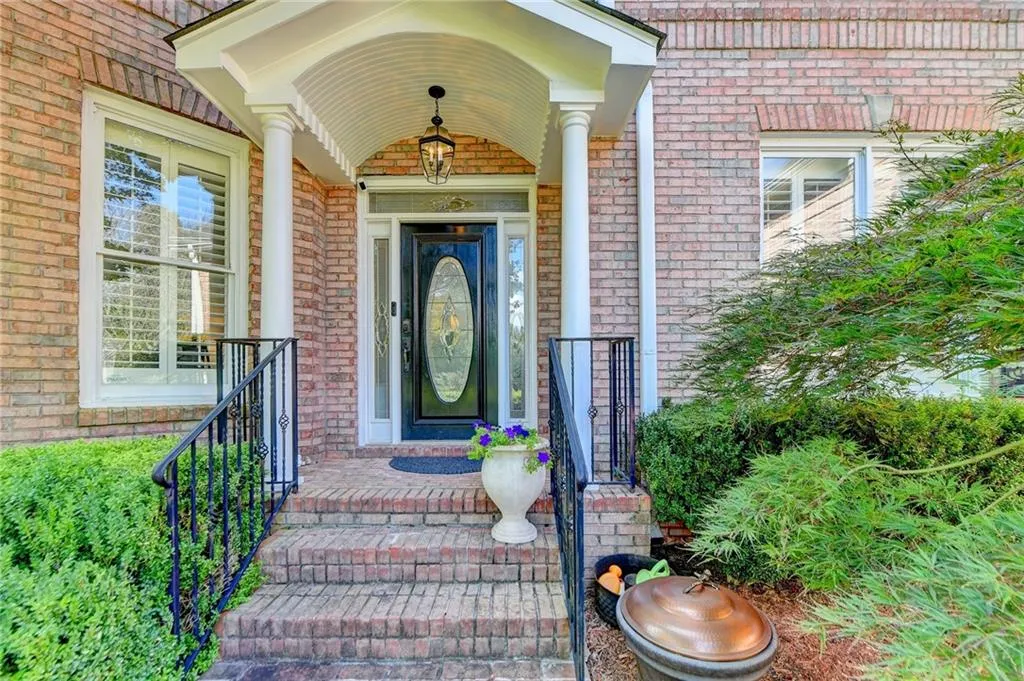 190 Trowbridge Road, Sandy Springs, Georgia 30350, 7 Bedrooms Bedrooms, ,5 BathroomsBathrooms,Residential,Sold,190 Trowbridge Road,7273941