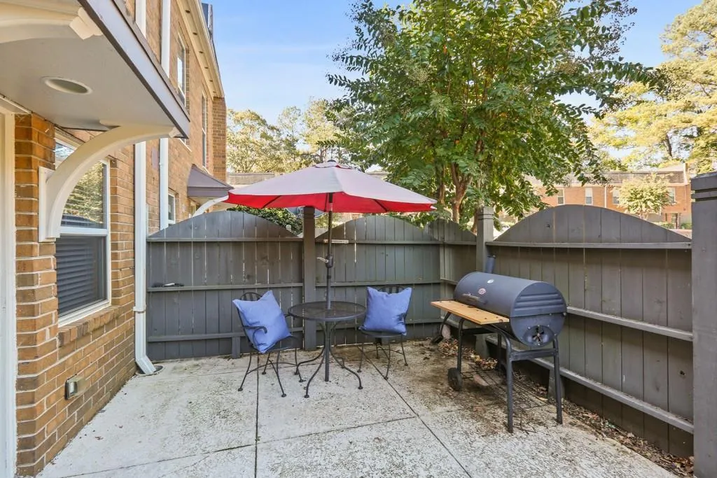 105 River North Drive Unit B, Atlanta, Georgia 30350, 2 Bedrooms Bedrooms, ,2 BathroomsBathrooms,Residential,Sold,105 River North Drive Unit B,5926238