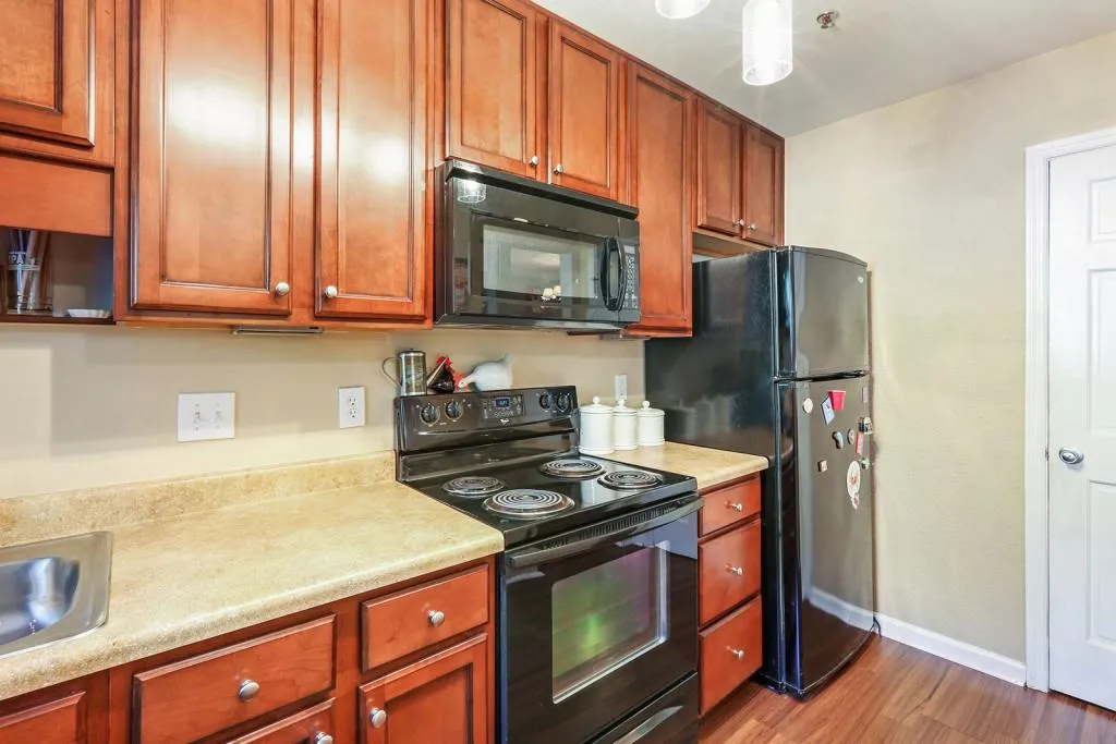 105 River North Drive Unit B, Atlanta, Georgia 30350, 2 Bedrooms Bedrooms, ,2 BathroomsBathrooms,Residential,Sold,105 River North Drive Unit B,5926238