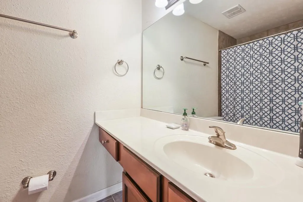 105 River North Drive Unit B, Atlanta, Georgia 30350, 2 Bedrooms Bedrooms, ,2 BathroomsBathrooms,Residential,Sold,105 River North Drive Unit B,5926238