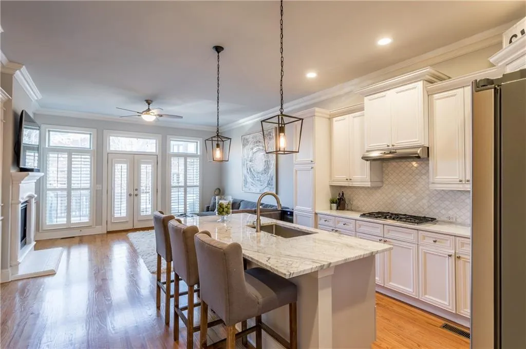 359 Alderwood Lane, Sandy Springs, Georgia 30328, 3 Bedrooms Bedrooms, ,3 BathroomsBathrooms,Residential,Sold,359 Alderwood Lane,6526971