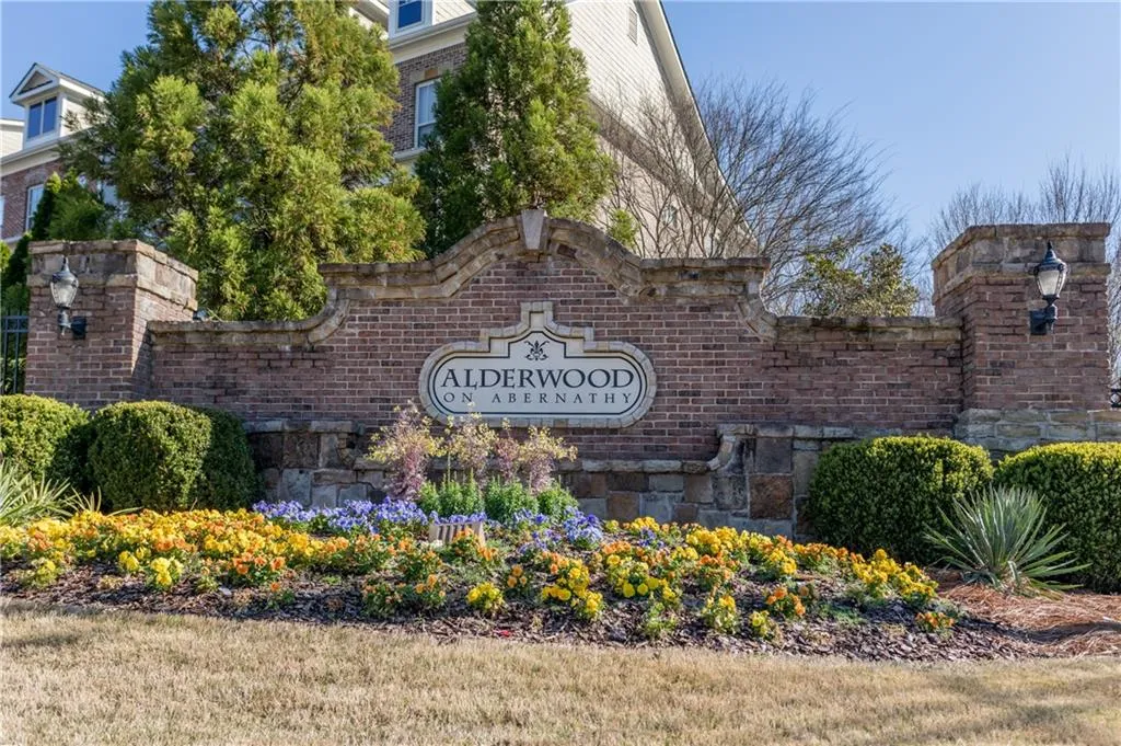 359 Alderwood Lane, Sandy Springs, Georgia 30328, 3 Bedrooms Bedrooms, ,3 BathroomsBathrooms,Residential,Sold,359 Alderwood Lane,6526971