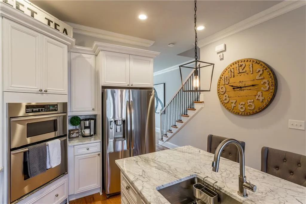 359 Alderwood Lane, Sandy Springs, Georgia 30328, 3 Bedrooms Bedrooms, ,3 BathroomsBathrooms,Residential,Sold,359 Alderwood Lane,6526971