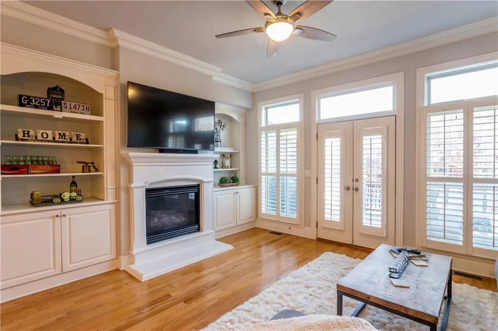359 Alderwood Lane, Sandy Springs, Georgia 30328, 3 Bedrooms Bedrooms, ,3 BathroomsBathrooms,Residential,Sold,359 Alderwood Lane,6526971