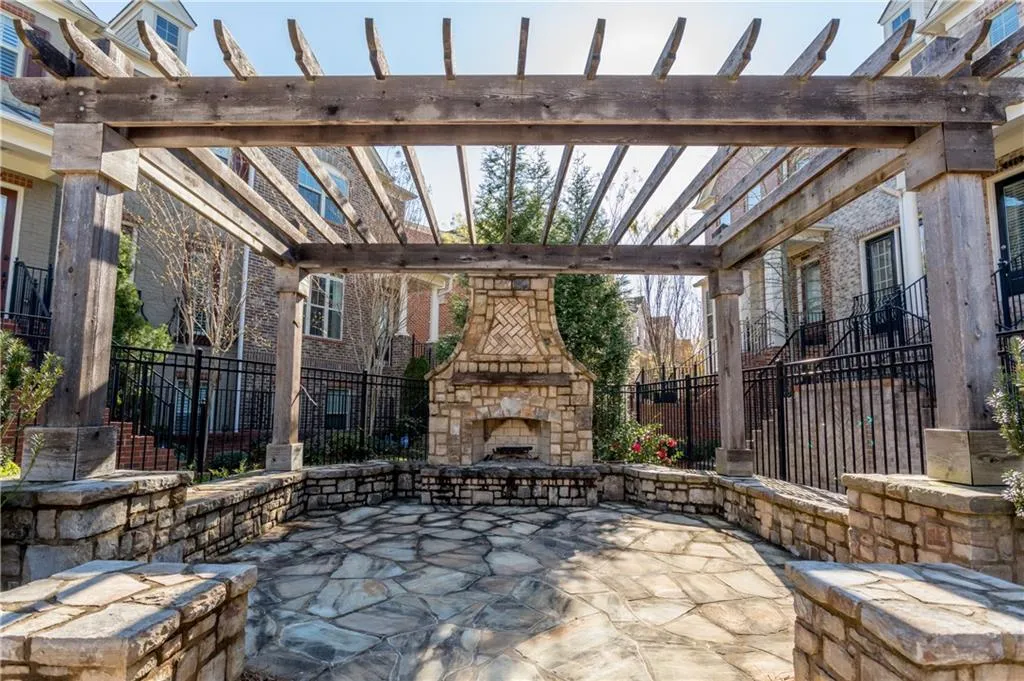359 Alderwood Lane, Sandy Springs, Georgia 30328, 3 Bedrooms Bedrooms, ,3 BathroomsBathrooms,Residential,Sold,359 Alderwood Lane,6526971