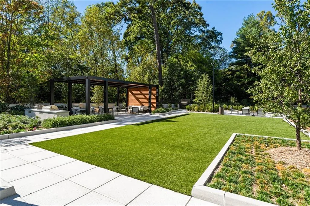 2660 Peachtree Road Nw Unit 36f, Atlanta, Georgia 30305, 2 Bedrooms Bedrooms, 0 ,2 BathroomsBathrooms,Residential,For Sale,2660 Peachtree Road Nw Unit 36f,7760044