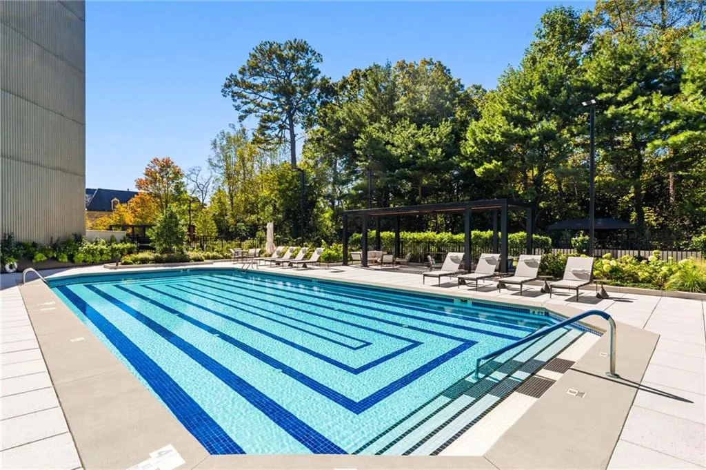 2660 Peachtree Road Nw Unit 36f, Atlanta, Georgia 30305, 2 Bedrooms Bedrooms, 0 ,2 BathroomsBathrooms,Residential,For Sale,2660 Peachtree Road Nw Unit 36f,7760044