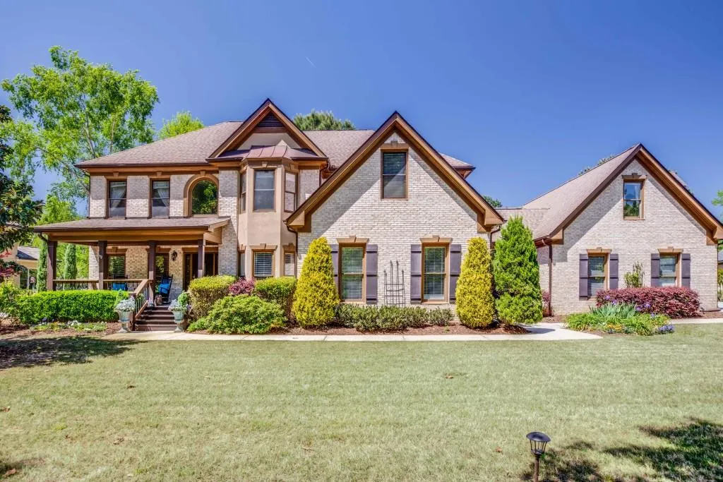 3940 Spalding Drive, Atlanta, Georgia 30350, 5 Bedrooms Bedrooms, ,4 BathroomsBathrooms,Residential,Sold,3940 Spalding Drive,5966432