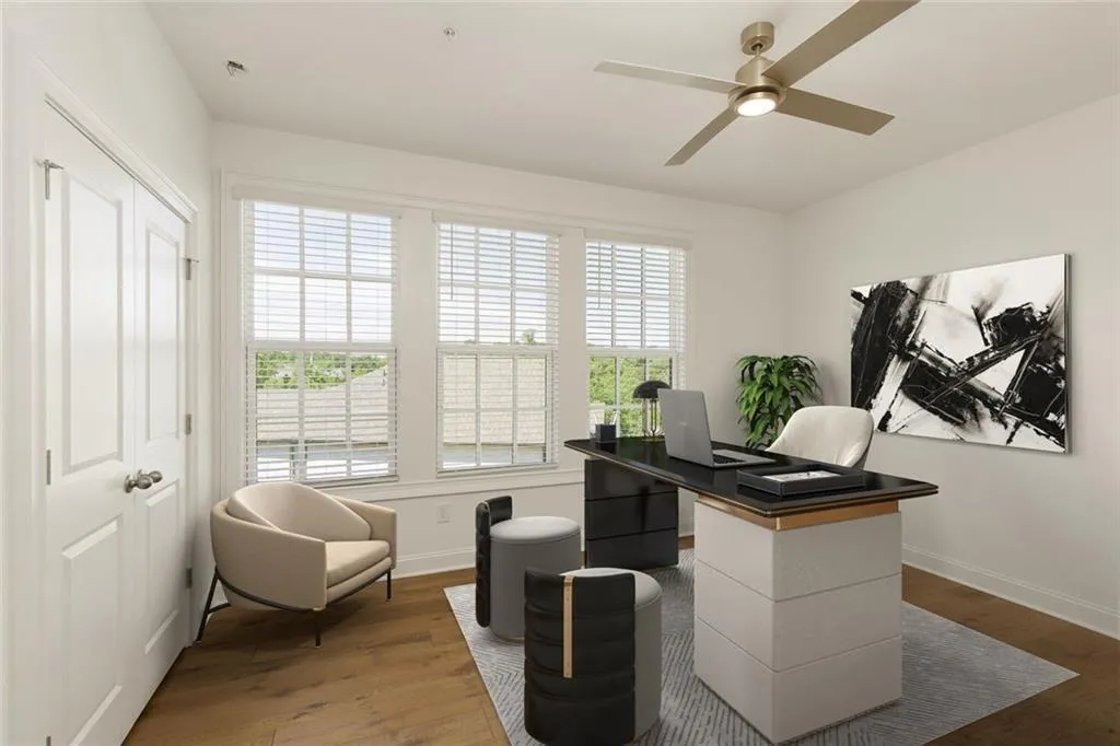 6790 Encore Boulevard, Sandy Springs, Georgia 30328, 3 Bedrooms Bedrooms, ,4 BathroomsBathrooms,Residential,For Sale,6790 Encore Boulevard,7575681