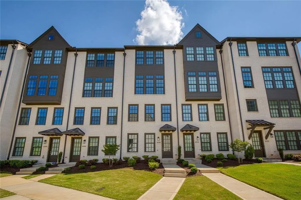6790 Encore Boulevard, Sandy Springs, Georgia 30328, 3 Bedrooms Bedrooms, ,4 BathroomsBathrooms,Residential,For Sale,6790 Encore Boulevard,7575681