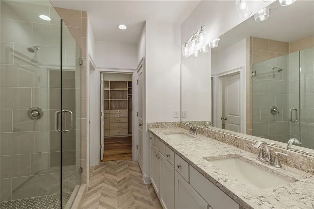6790 Encore Boulevard, Sandy Springs, Georgia 30328, 3 Bedrooms Bedrooms, ,4 BathroomsBathrooms,Residential,For Sale,6790 Encore Boulevard,7575681