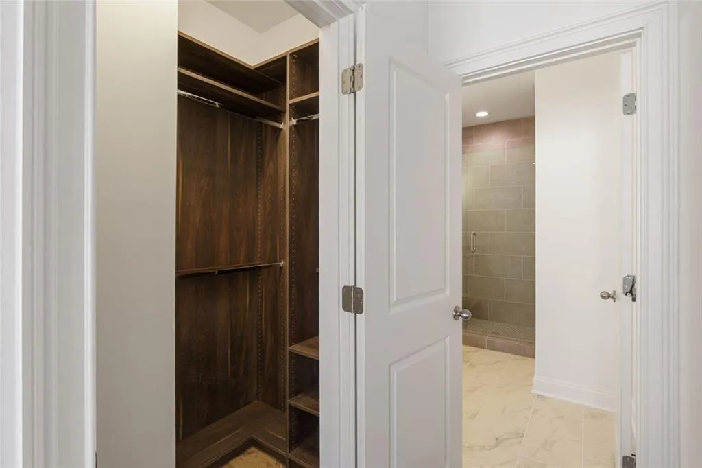 6790 Encore Boulevard, Sandy Springs, Georgia 30328, 3 Bedrooms Bedrooms, ,4 BathroomsBathrooms,Residential,For Sale,6790 Encore Boulevard,7575681