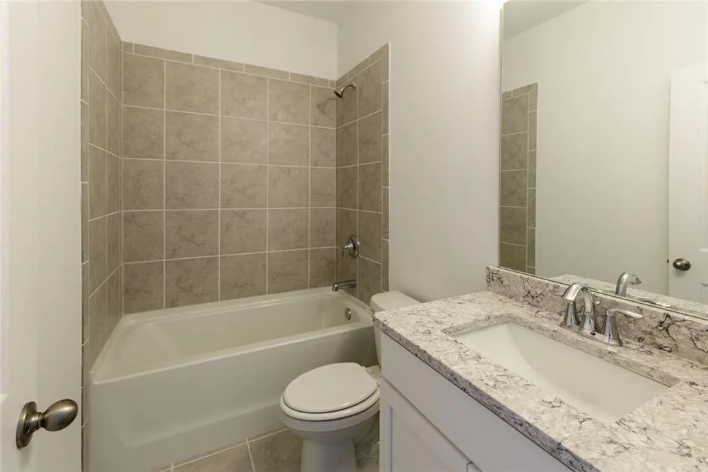 6790 Encore Boulevard, Sandy Springs, Georgia 30328, 3 Bedrooms Bedrooms, ,4 BathroomsBathrooms,Residential,For Sale,6790 Encore Boulevard,7575681