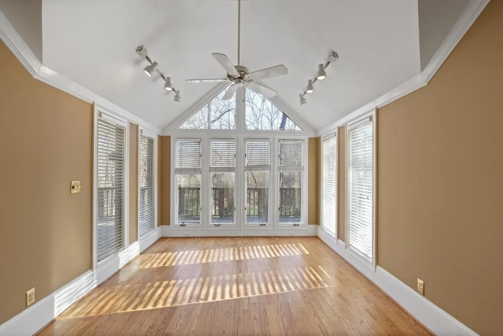 325 Yellowroot Lane, Sandy Springs, Georgia 30350, 5 Bedrooms Bedrooms, ,4 BathroomsBathrooms,Residential,Sold,325 Yellowroot Lane,7506921