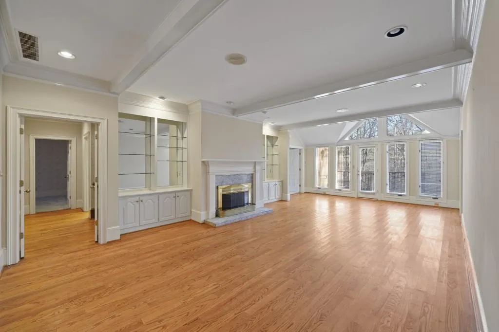 325 Yellowroot Lane, Sandy Springs, Georgia 30350, 5 Bedrooms Bedrooms, ,4 BathroomsBathrooms,Residential,Sold,325 Yellowroot Lane,7506921
