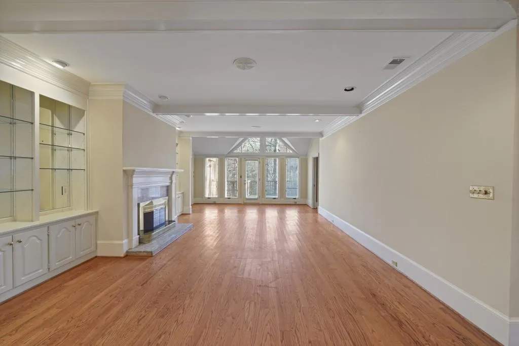 325 Yellowroot Lane, Sandy Springs, Georgia 30350, 5 Bedrooms Bedrooms, ,4 BathroomsBathrooms,Residential,Sold,325 Yellowroot Lane,7506921