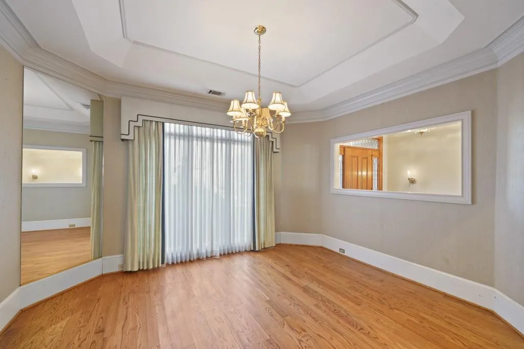 325 Yellowroot Lane, Sandy Springs, Georgia 30350, 5 Bedrooms Bedrooms, ,4 BathroomsBathrooms,Residential,Sold,325 Yellowroot Lane,7506921