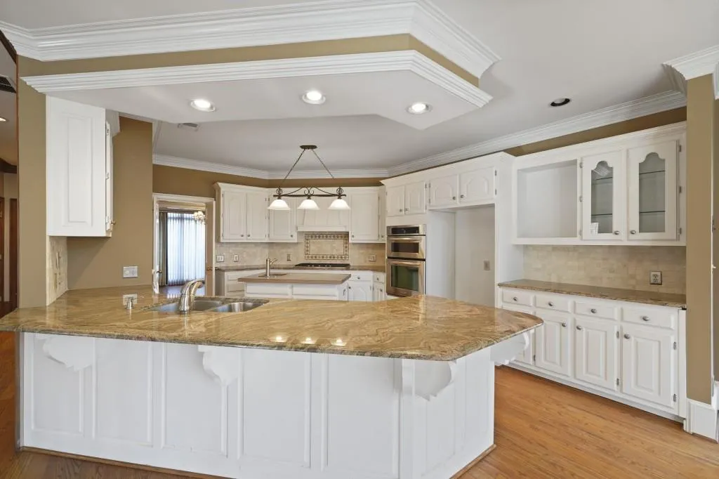 325 Yellowroot Lane, Sandy Springs, Georgia 30350, 5 Bedrooms Bedrooms, ,4 BathroomsBathrooms,Residential,Sold,325 Yellowroot Lane,7506921