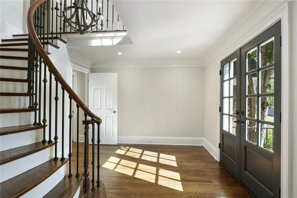 7580 Hunters Woods Drive, Sandy Springs, Georgia 30350, 5 Bedrooms Bedrooms, ,4 BathroomsBathrooms,Residential,Sold,7580 Hunters Woods Drive,6034655