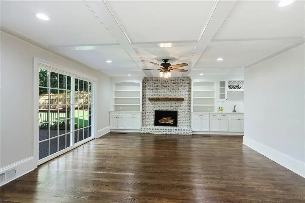 7580 Hunters Woods Drive, Sandy Springs, Georgia 30350, 5 Bedrooms Bedrooms, ,4 BathroomsBathrooms,Residential,Sold,7580 Hunters Woods Drive,6034655