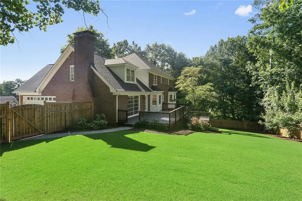 7580 Hunters Woods Drive, Sandy Springs, Georgia 30350, 5 Bedrooms Bedrooms, ,4 BathroomsBathrooms,Residential,Sold,7580 Hunters Woods Drive,6034655