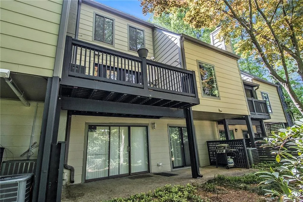 11 Forrest Place, Atlanta, Georgia 30328, 3 Bedrooms Bedrooms, ,3 BathroomsBathrooms,Residential,For Sale,11 Forrest Place,7565207