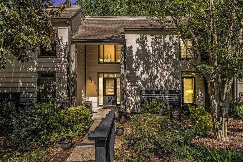11 Forrest Place, Atlanta, Georgia 30328, 3 Bedrooms Bedrooms, ,3 BathroomsBathrooms,Residential,For Sale,11 Forrest Place,7565207
