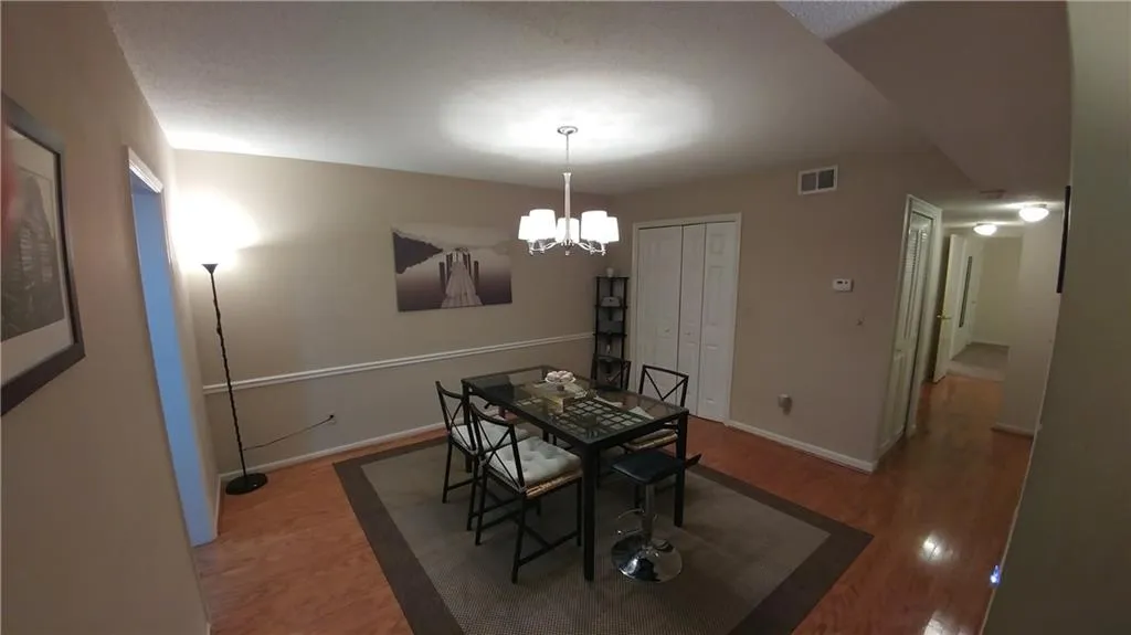 6851 Roswell Road Unit I-6, Sandy Springs, Georgia 30328, 3 Bedrooms Bedrooms, ,2 BathroomsBathrooms,Residential,Sold,6851 Roswell Road Unit I-6,5795633
