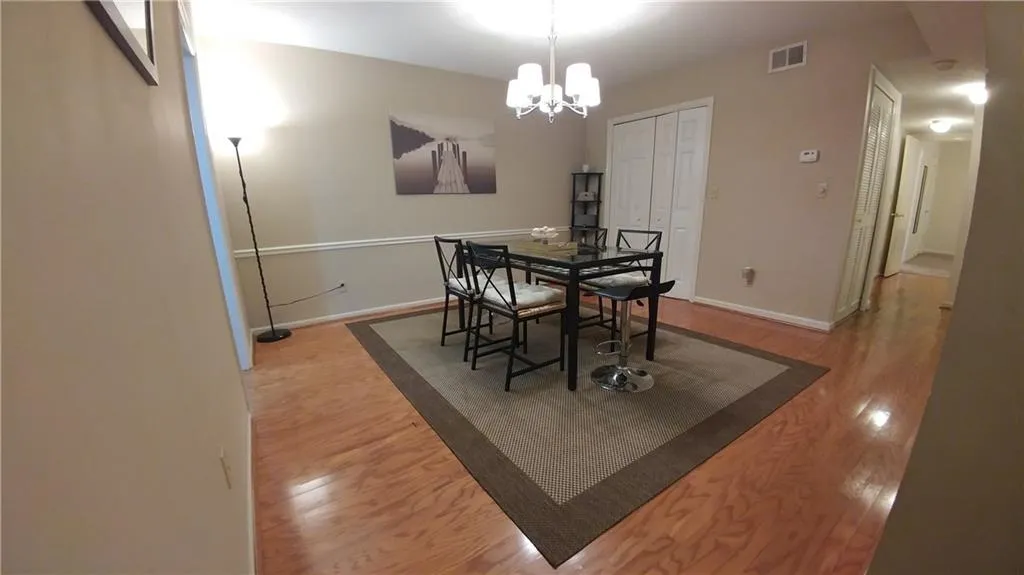 6851 Roswell Road Unit I-6, Sandy Springs, Georgia 30328, 3 Bedrooms Bedrooms, ,2 BathroomsBathrooms,Residential,Sold,6851 Roswell Road Unit I-6,5795633