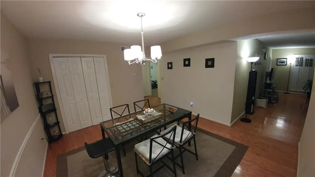6851 Roswell Road Unit I-6, Sandy Springs, Georgia 30328, 3 Bedrooms Bedrooms, ,2 BathroomsBathrooms,Residential,Sold,6851 Roswell Road Unit I-6,5795633