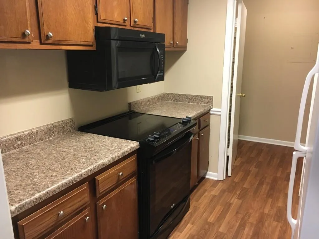 5143 Roswell Road Unit 3, Atlanta, Georgia 30342, 2 Bedrooms Bedrooms, ,1 BathroomBathrooms,Residential,Sold,5143 Roswell Road Unit 3,5818359