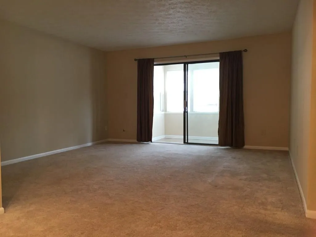 5143 Roswell Road Unit 3, Atlanta, Georgia 30342, 2 Bedrooms Bedrooms, ,1 BathroomBathrooms,Residential,Sold,5143 Roswell Road Unit 3,5818359