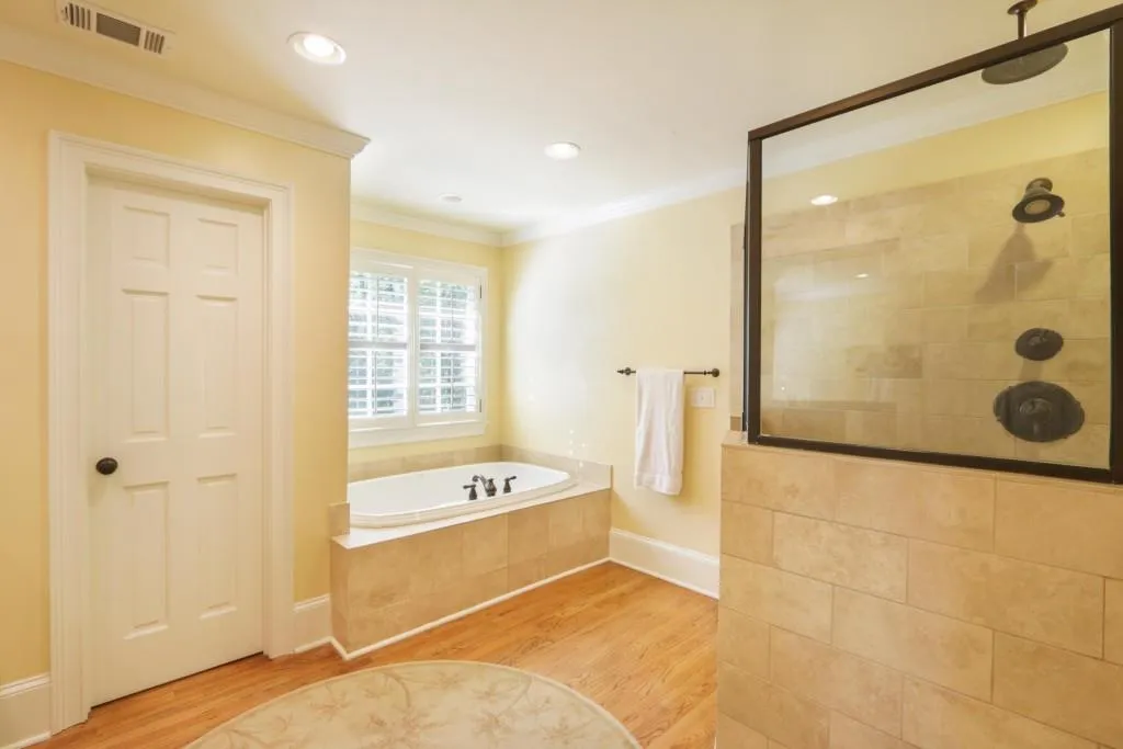 1805 Redbourne Drive, Sandy Springs, Georgia 30350, 5 Bedrooms Bedrooms, ,4 BathroomsBathrooms,Residential,Sold,1805 Redbourne Drive,6541920