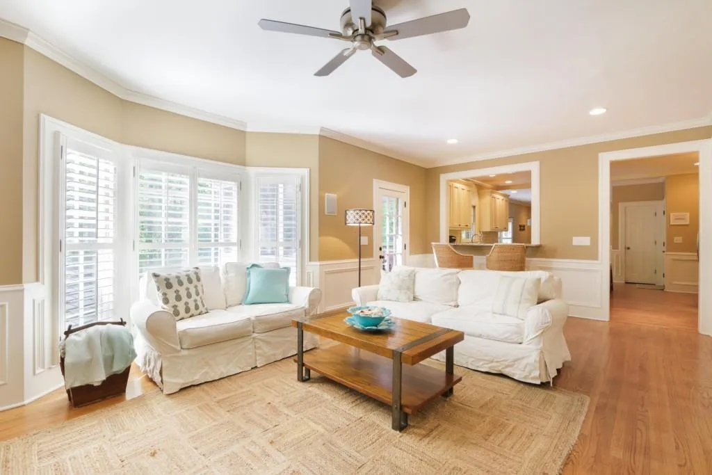 1805 Redbourne Drive, Sandy Springs, Georgia 30350, 5 Bedrooms Bedrooms, ,4 BathroomsBathrooms,Residential,Sold,1805 Redbourne Drive,6541920