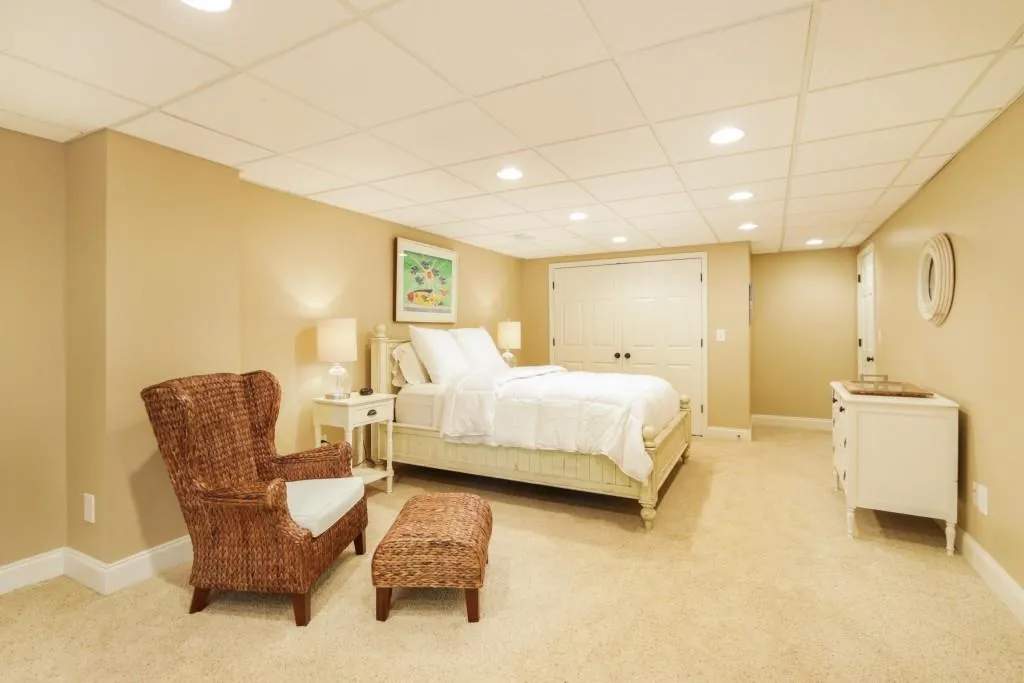 1805 Redbourne Drive, Sandy Springs, Georgia 30350, 5 Bedrooms Bedrooms, ,4 BathroomsBathrooms,Residential,Sold,1805 Redbourne Drive,6541920