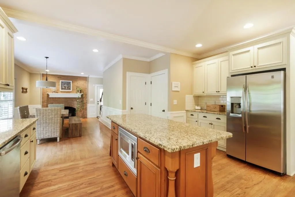 1805 Redbourne Drive, Sandy Springs, Georgia 30350, 5 Bedrooms Bedrooms, ,4 BathroomsBathrooms,Residential,Sold,1805 Redbourne Drive,6541920