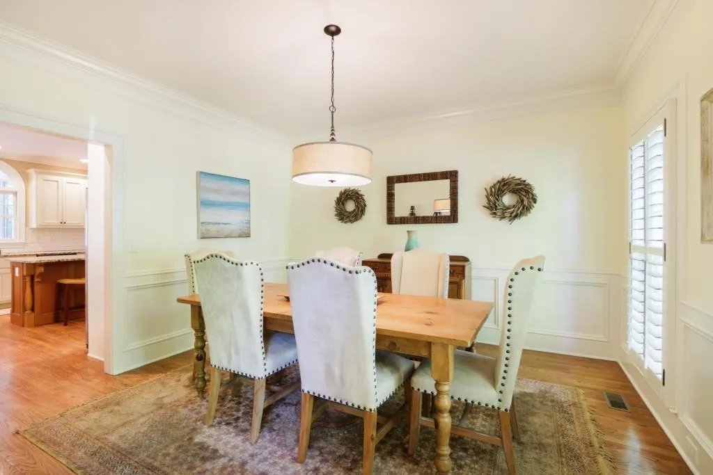 1805 Redbourne Drive, Sandy Springs, Georgia 30350, 5 Bedrooms Bedrooms, ,4 BathroomsBathrooms,Residential,Sold,1805 Redbourne Drive,6541920